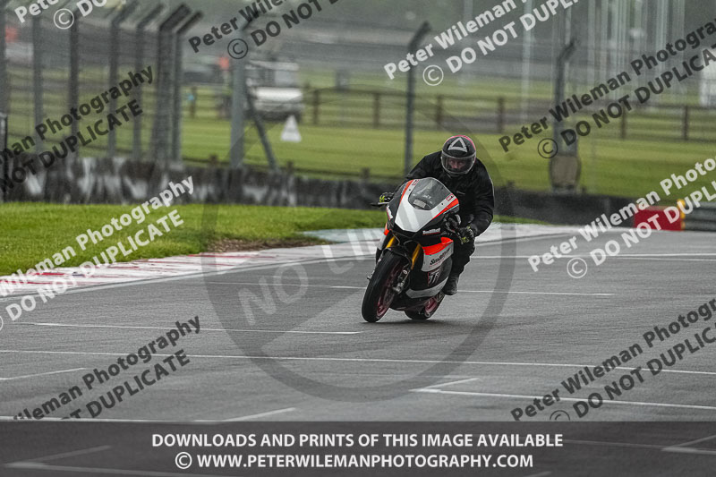 donington no limits trackday;donington park photographs;donington trackday photographs;estoril;event digital images;motorbikes;no limits;no limits trackdays;peter wileman photography;portugal;trackday;trackday digital images;trackday photos